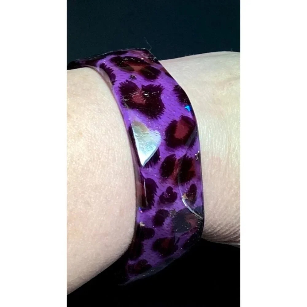 Purple Y2K faceted Lucite Bangle Bracelet Leopard Print Holo Star Confetti - Picture 2 of 8